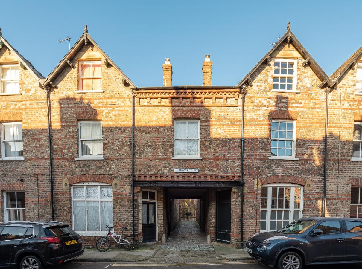 The Old Coach House Appartement York Buitenkant foto